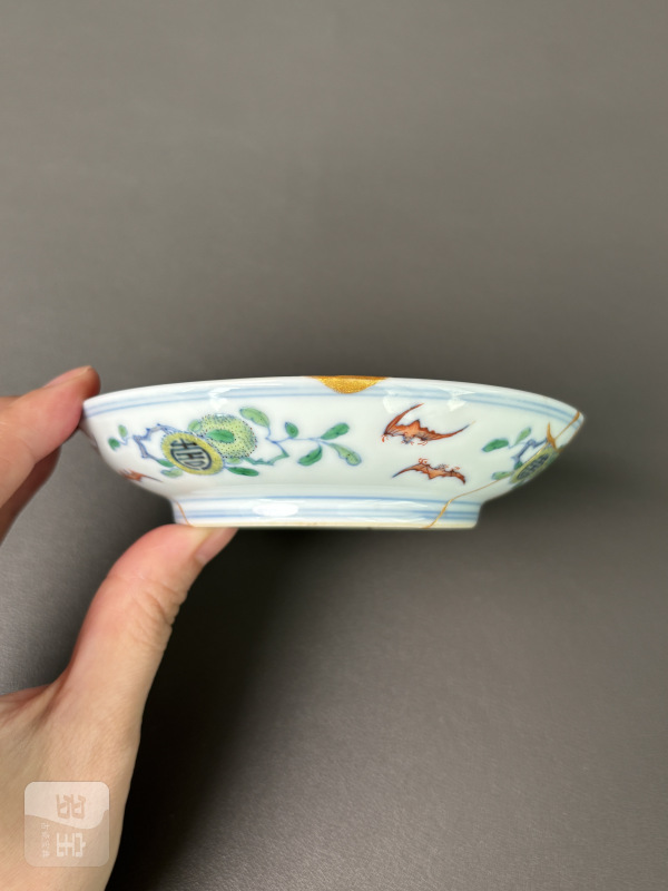 清雍正 斗彩福山寿海纹小盘一对（带木盒） - 图19